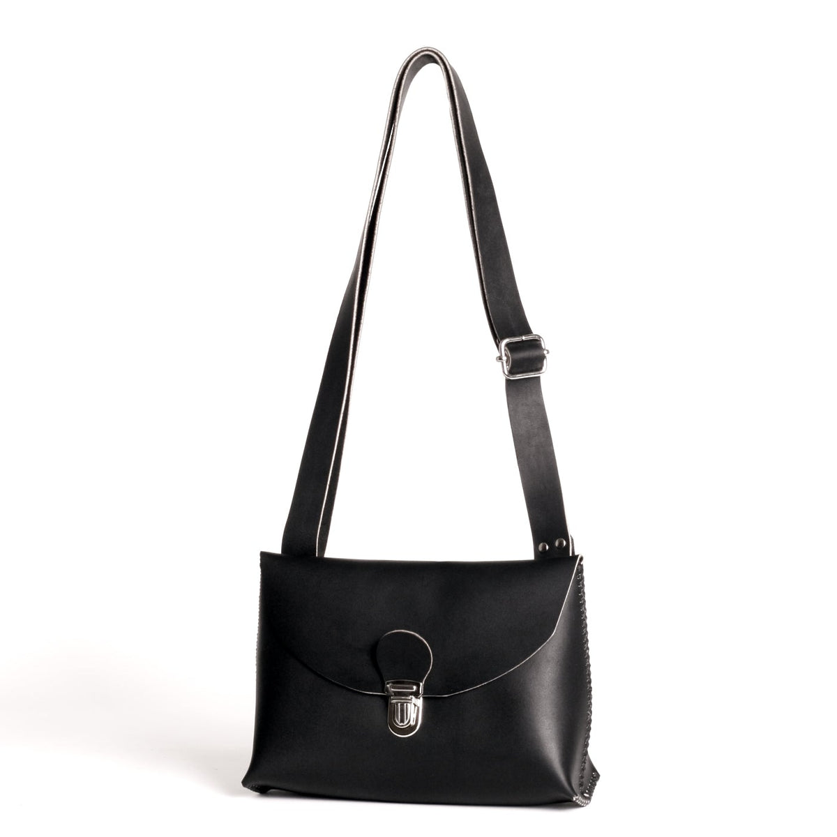 maroquinerie artisanal éthique famethic artisan maroquinier cuir atelier sac en cuir bandoulière mimosa faméthic
